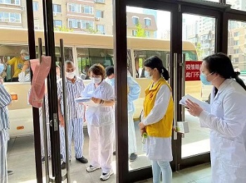 内科党总支开展特色党员志愿服务活动