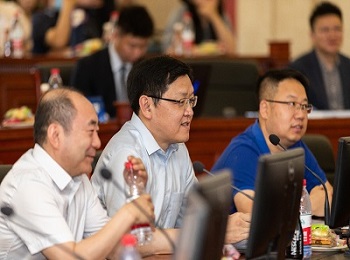 我院举办“颈过无痕”第一届腔镜甲状腺手术学习班