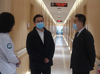 大连大学党委书记赵作伟一行来院调研