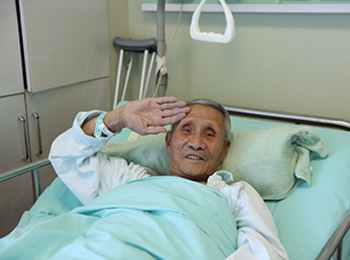 听说病房来个抗美援朝老人