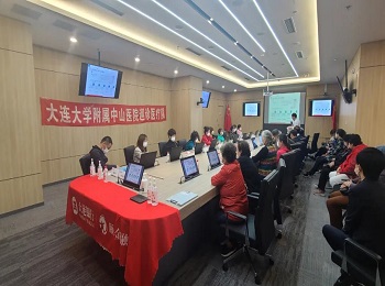 医院巡诊医疗队开展重阳节公益健康讲座